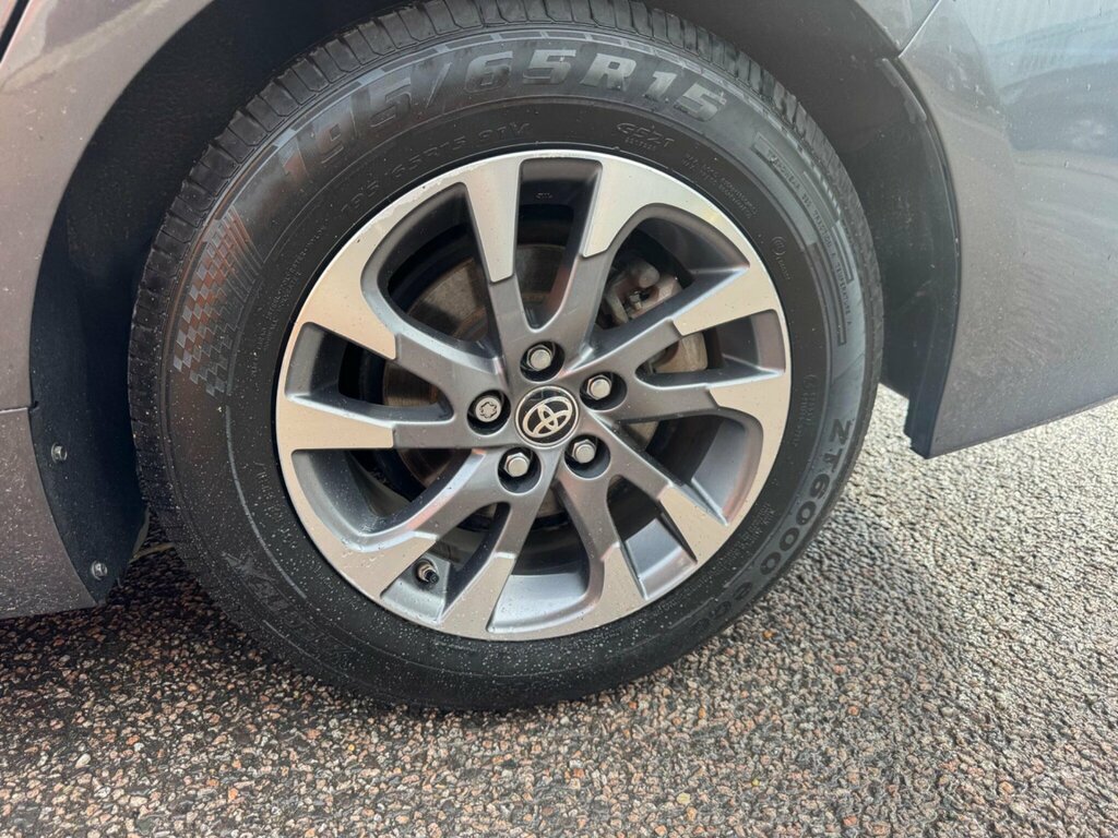 Toyota Prius+ Mpv 201823 #22