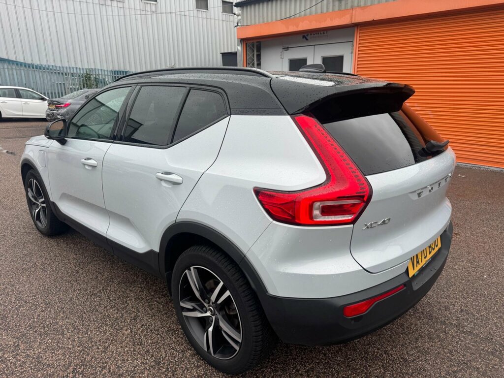 Volvo XC40 1.5H T5 Twin Engine Recharge 10.7Kwh R-design VA70BUO Silver #3