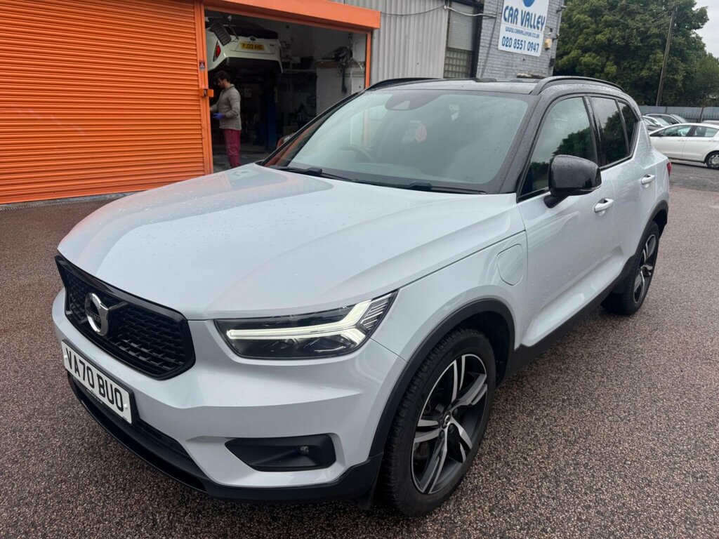 Volvo XC40 1.5H T5 Twin Engine Recharge 10.7Kwh R-design VA70BUO Silver #2