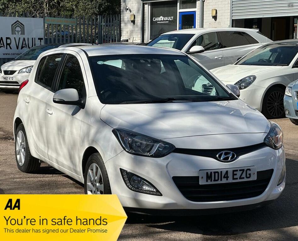 Hyundai I20 Hatchback 1.2 Style Euro 5 201414 White #3