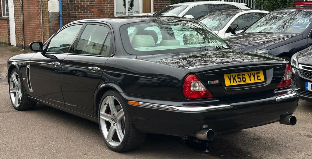 Jaguar XJR Saloon 4.2 V8 Portfolio 200656 Black #6