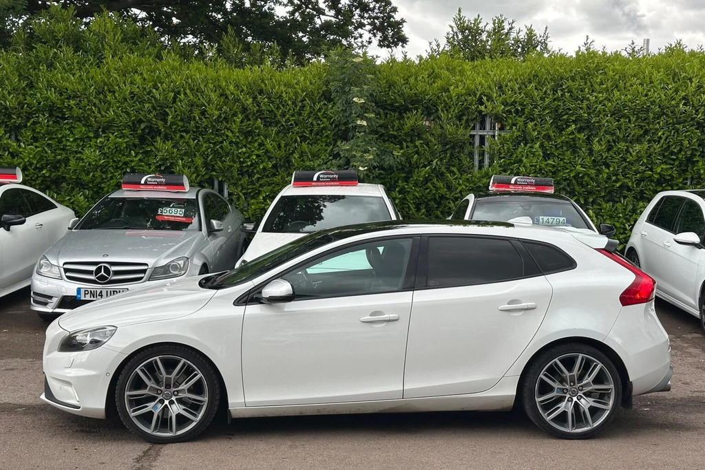 Volvo V40 Hatchback 2.0 D4 R-design Lux Nav Geartronic Euro GX64XXR White #5