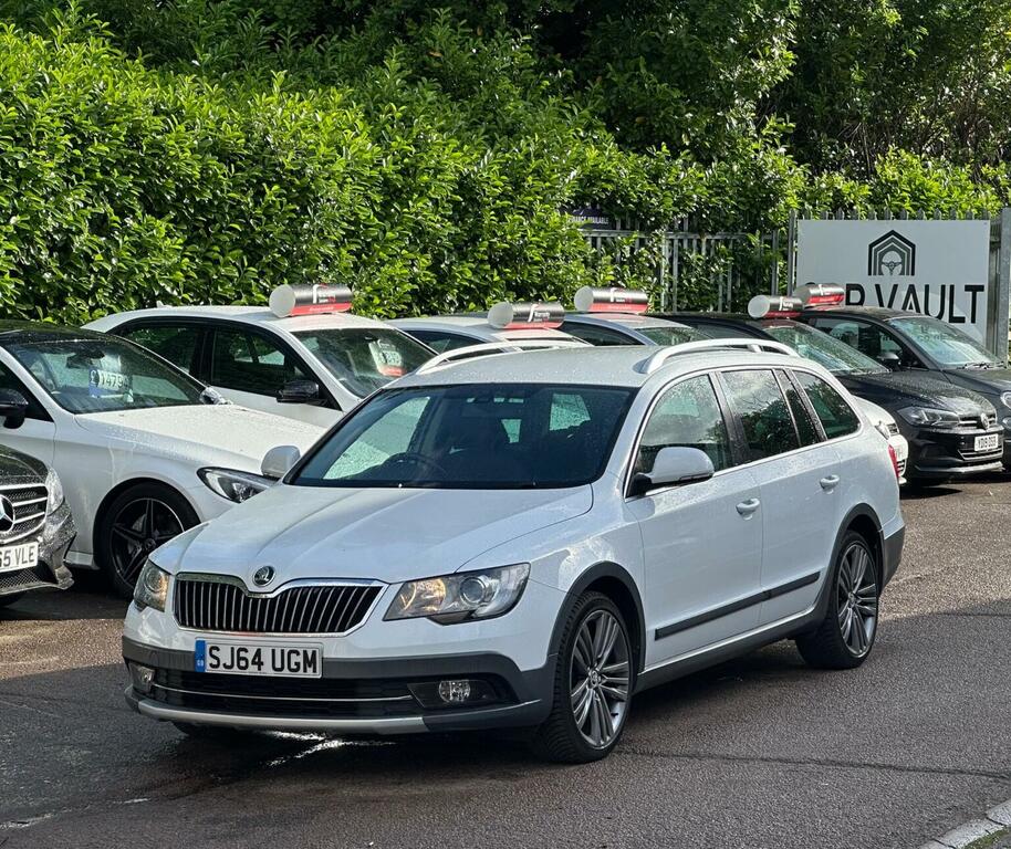 Skoda Superb Estate 2.0 Tdi Outdoor Plus 4Wd Euro 5 20146 White #4