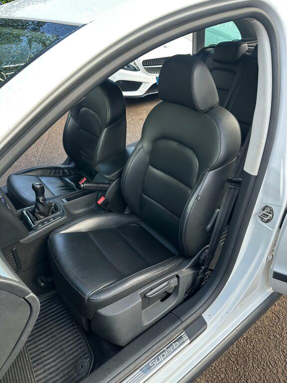Skoda Superb Black #16