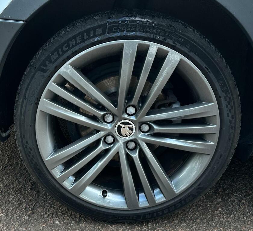 Skoda Superb Black #51