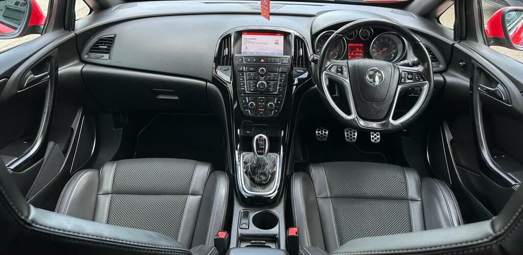 Vauxhall Astra GTC White #74