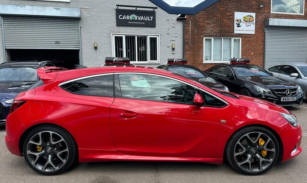 Vauxhall Astra GTC White #59