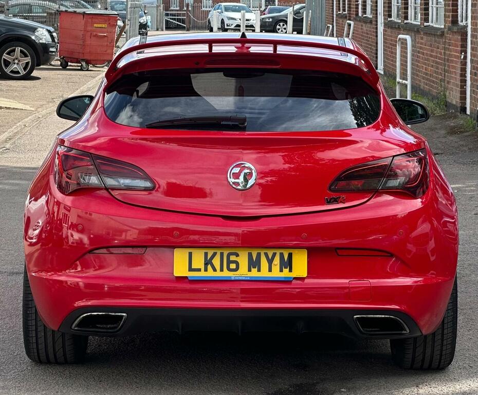 Vauxhall Astra GTC White #7