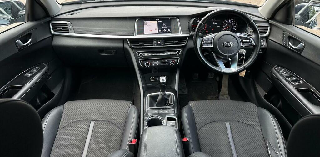 Kia Optima Phev Auto White #29