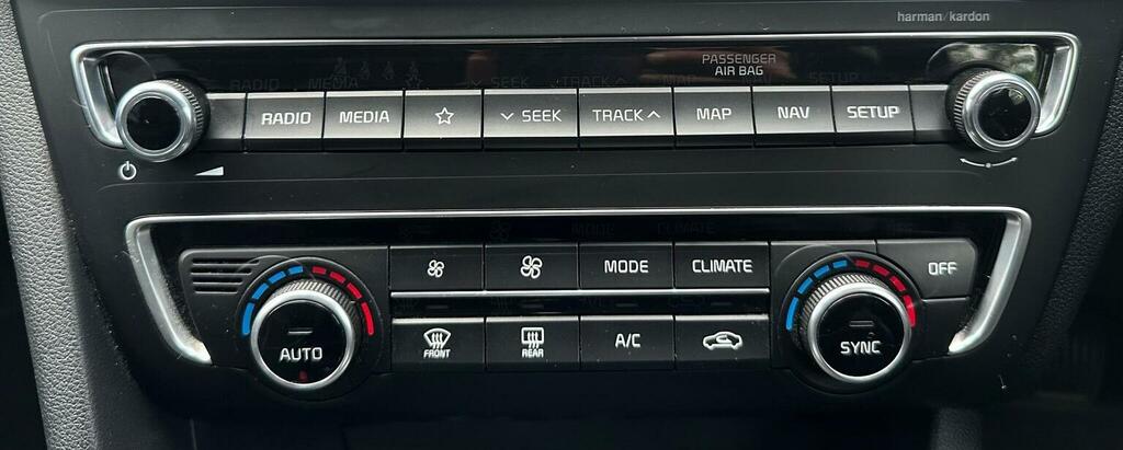 Kia Optima Phev Auto White #44