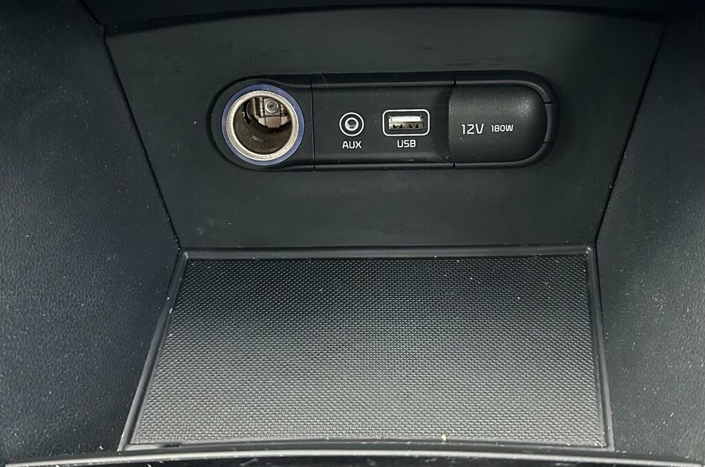 Kia Optima Phev Auto White #98
