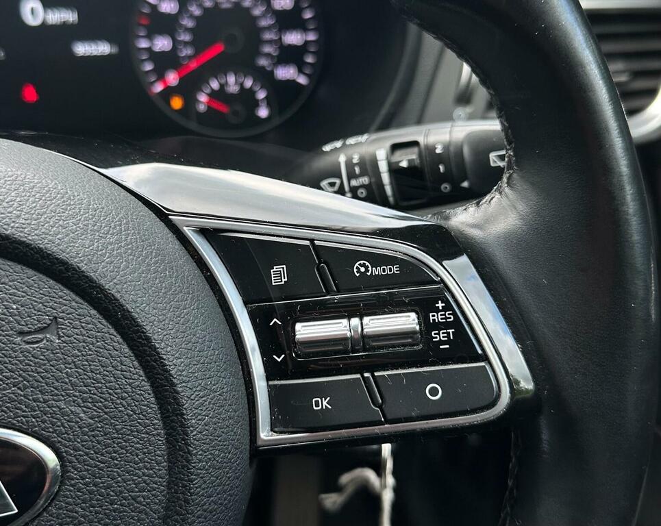 Kia Optima Phev Auto White #87
