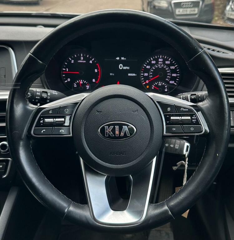 Kia Optima Phev Auto White #86