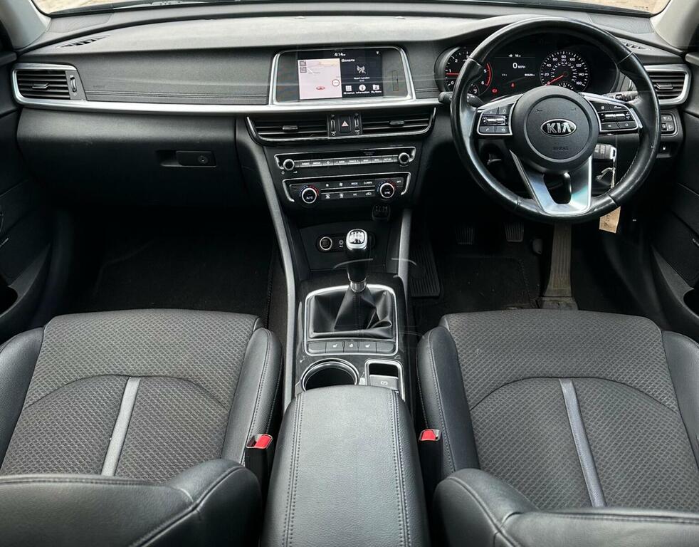 Kia Optima Phev Auto White #30