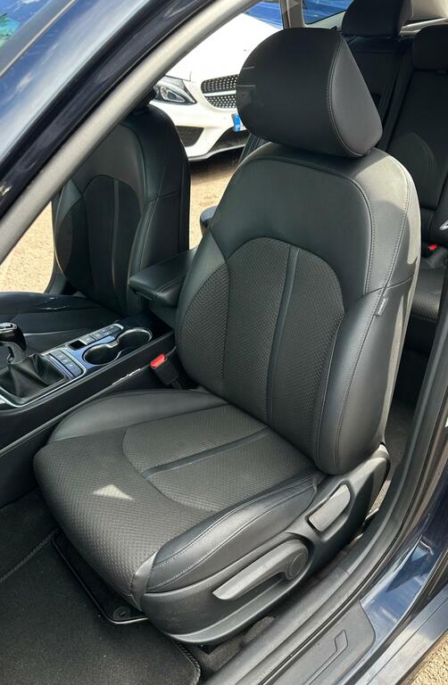 Kia Optima Phev Auto White #68