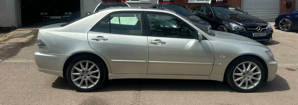 Lexus IS 2L Sportcross Silver #60