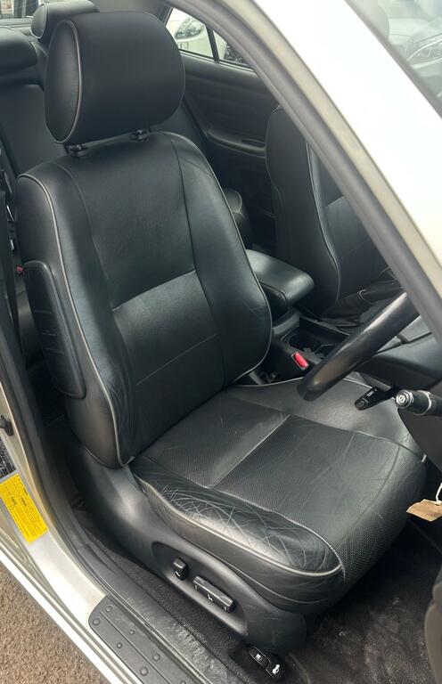 Lexus IS 2L Sportcross Silver #11