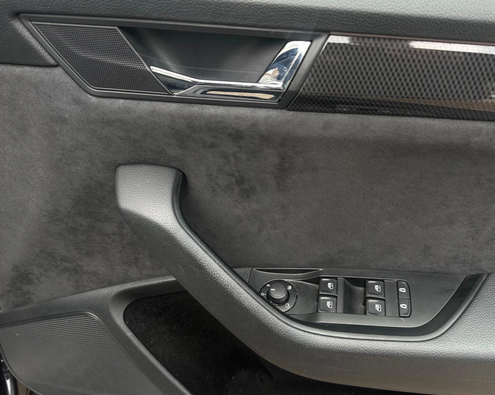 Skoda Superb 2.0 Tdi Cr Se Technology Dsg 7 Speed  #21