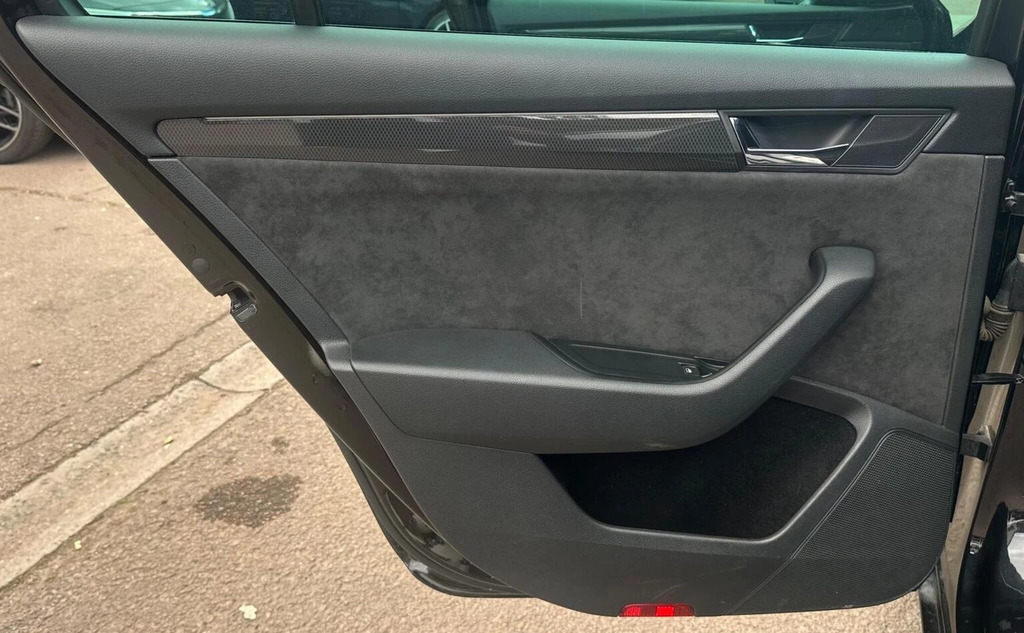 Skoda Superb 2.0 Tdi Cr Se Technology Dsg 7 Speed  #24
