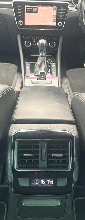 Skoda Superb 2.0 Tdi Cr Se Technology Dsg 7 Speed  #37
