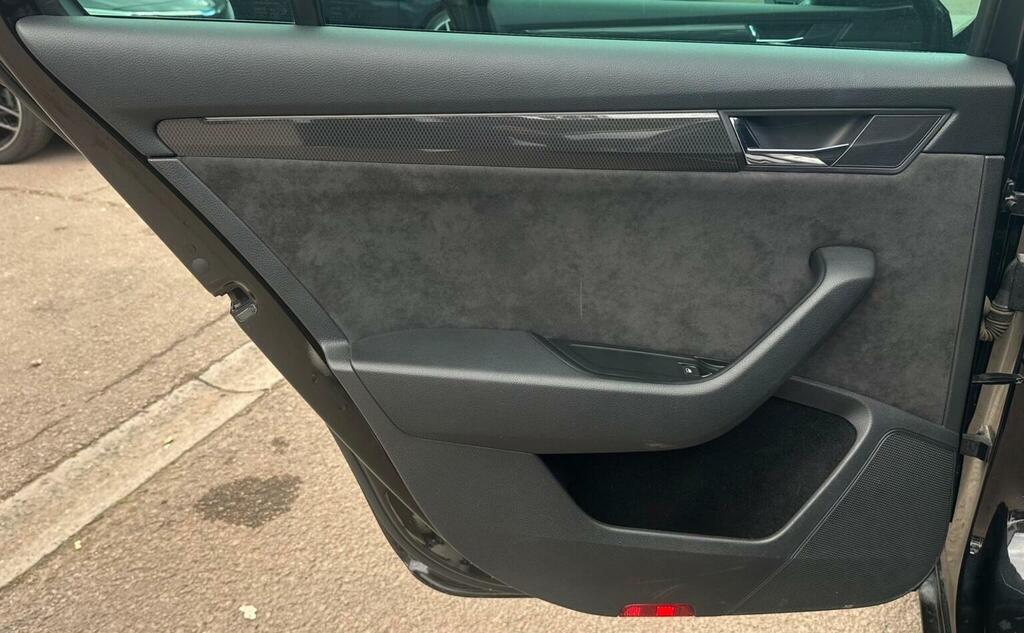Skoda Superb 2.0 Tdi Cr Se Technology Dsg 7 Speed  #81