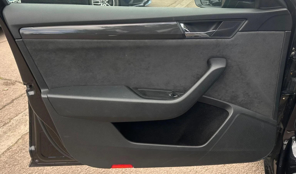 Skoda Superb 2.0 Tdi Cr Se Technology Dsg 7 Speed  #26