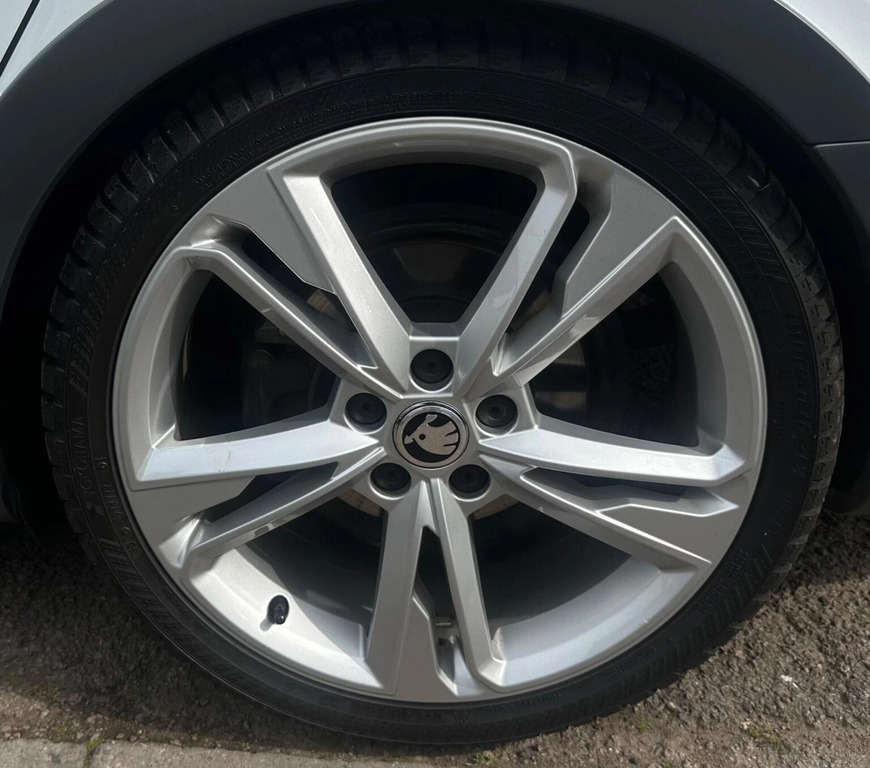 Skoda Superb 2.0 Tdi Laurin Grey #55