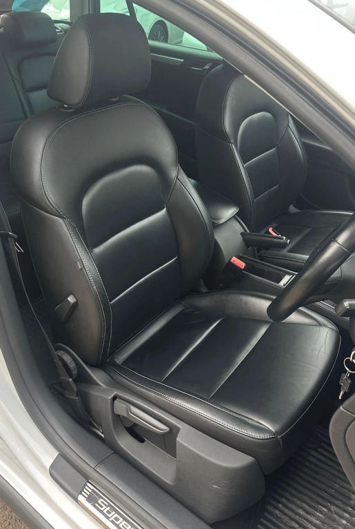 Skoda Superb 2.0 Tdi Laurin Grey #11