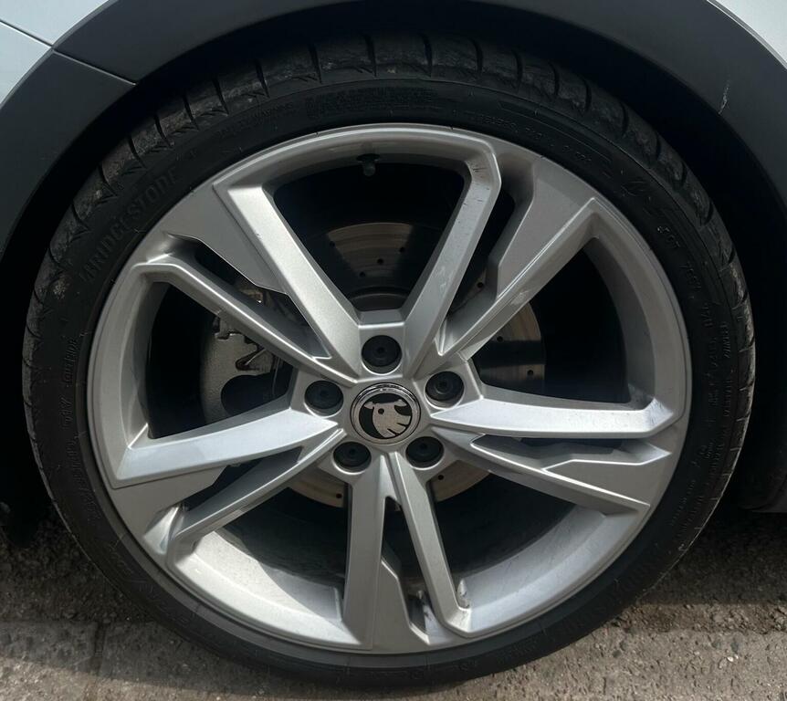 Skoda Superb 2.0 Tdi Laurin Grey #109