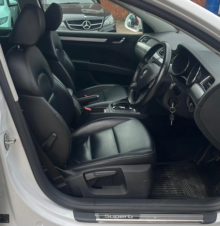 Skoda Superb 2.0 Tdi Laurin Grey #12