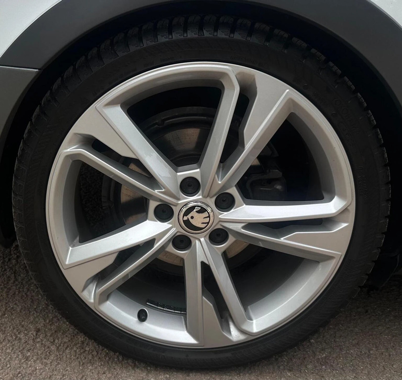 Skoda Superb 2.0 Tdi Laurin Grey #52