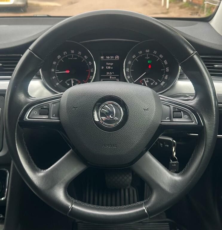Skoda Superb 2.0 Tdi Laurin Grey #83