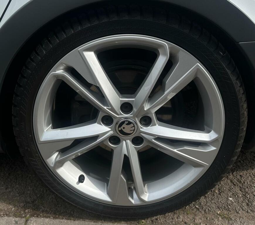 Skoda Superb 2.0 Tdi Laurin Grey #110