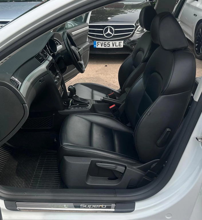 Skoda Superb 2.0 Tdi Laurin Grey #16