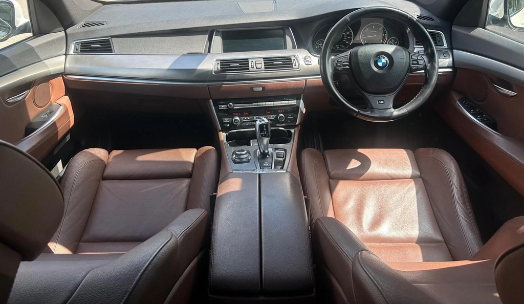 BMW 5 Series Gran Turismo Hatchback 3.0 530D Se Gt 2011 Grey #32