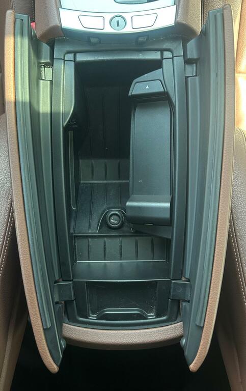 BMW 5 Series Gran Turismo Hatchback 3.0 530D Se Gt 2011 Grey #98