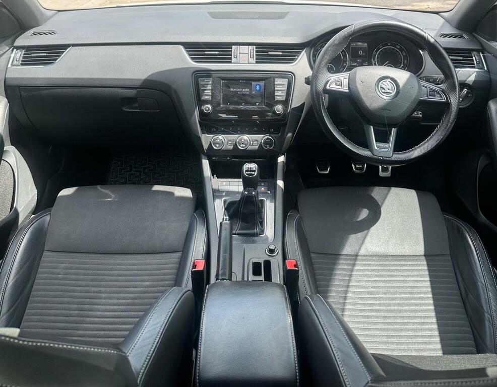 Skoda Octavia White #31