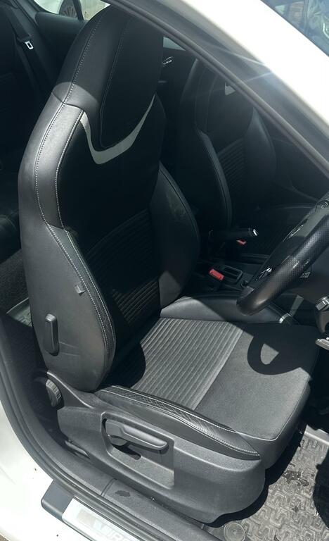 Skoda Octavia White #14
