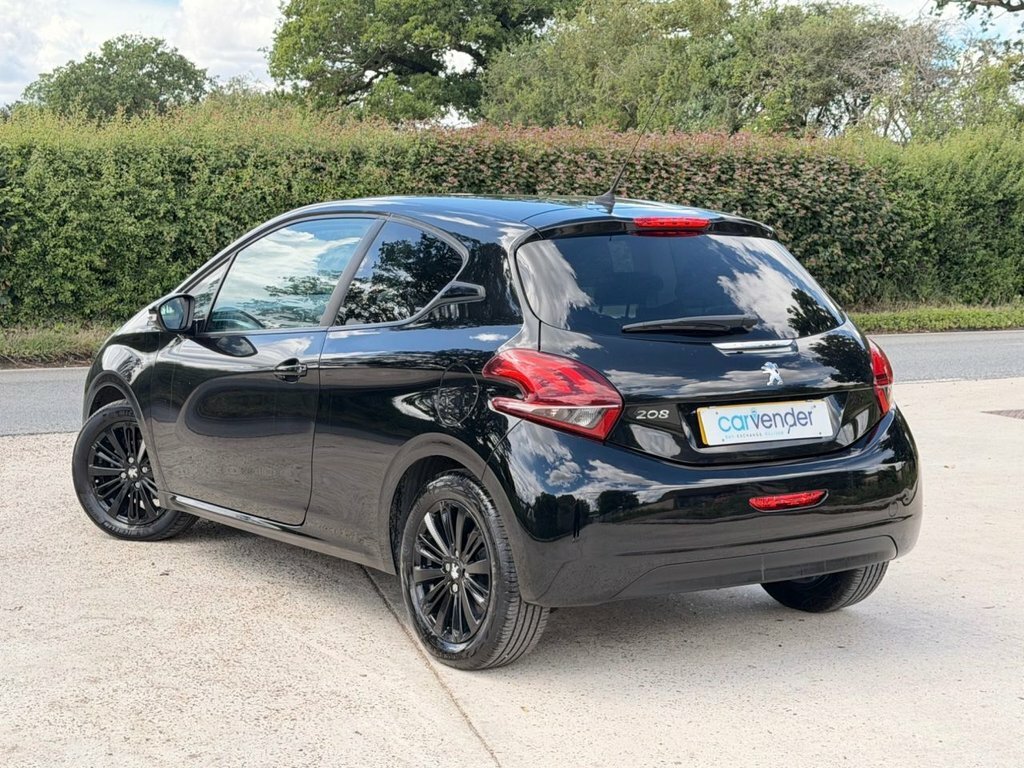 Peugeot 208 1.2L Black Edition VK18PXB Black #4