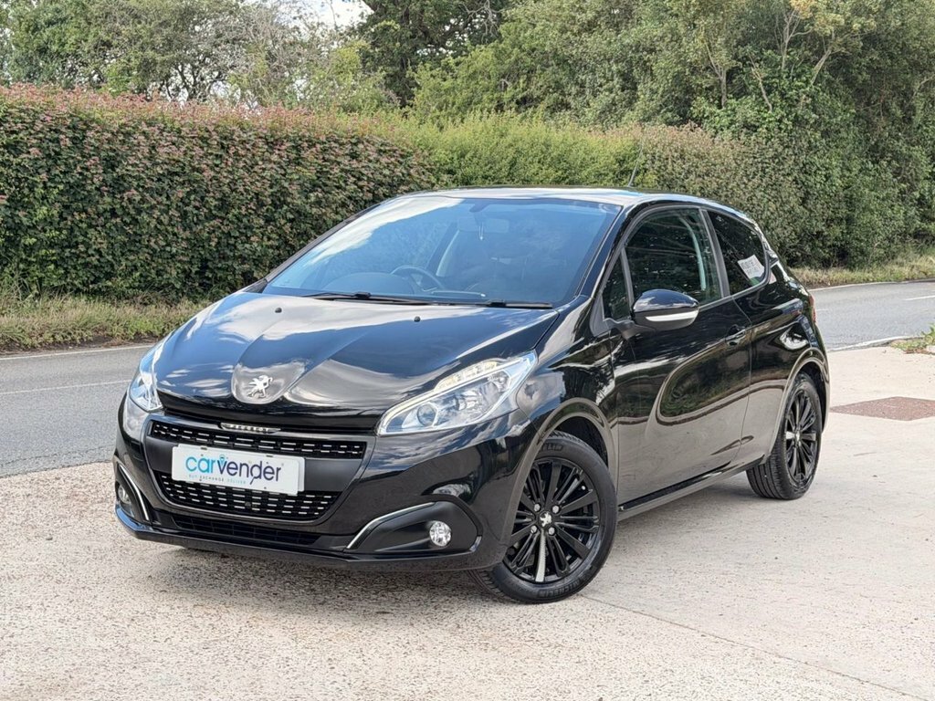 Peugeot 208 1.2L Black Edition Black