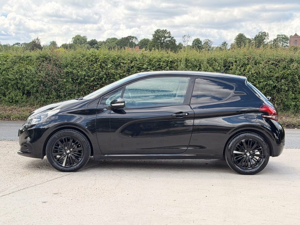 Peugeot 208 1.2L Black Edition VK18PXB Black #6