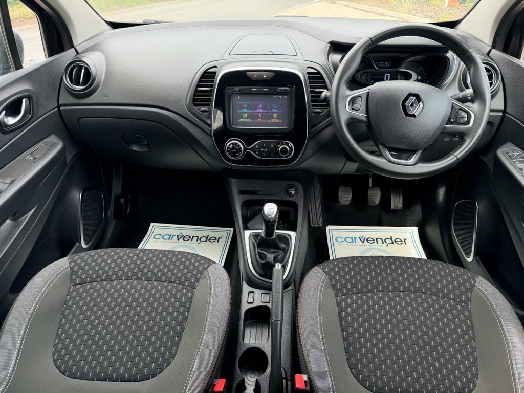 Renault Captur 0.9L Dynamique Nav WJ18XUX Black #3