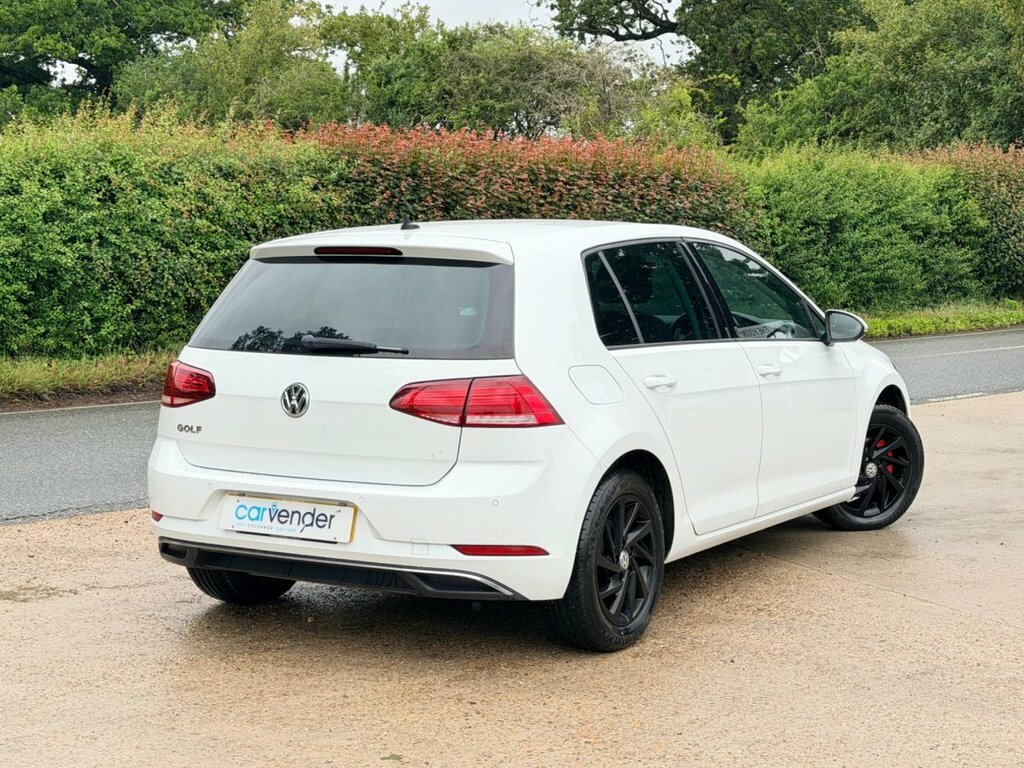 Volkswagen Golf 1.5L Match NA69ZFF White #4