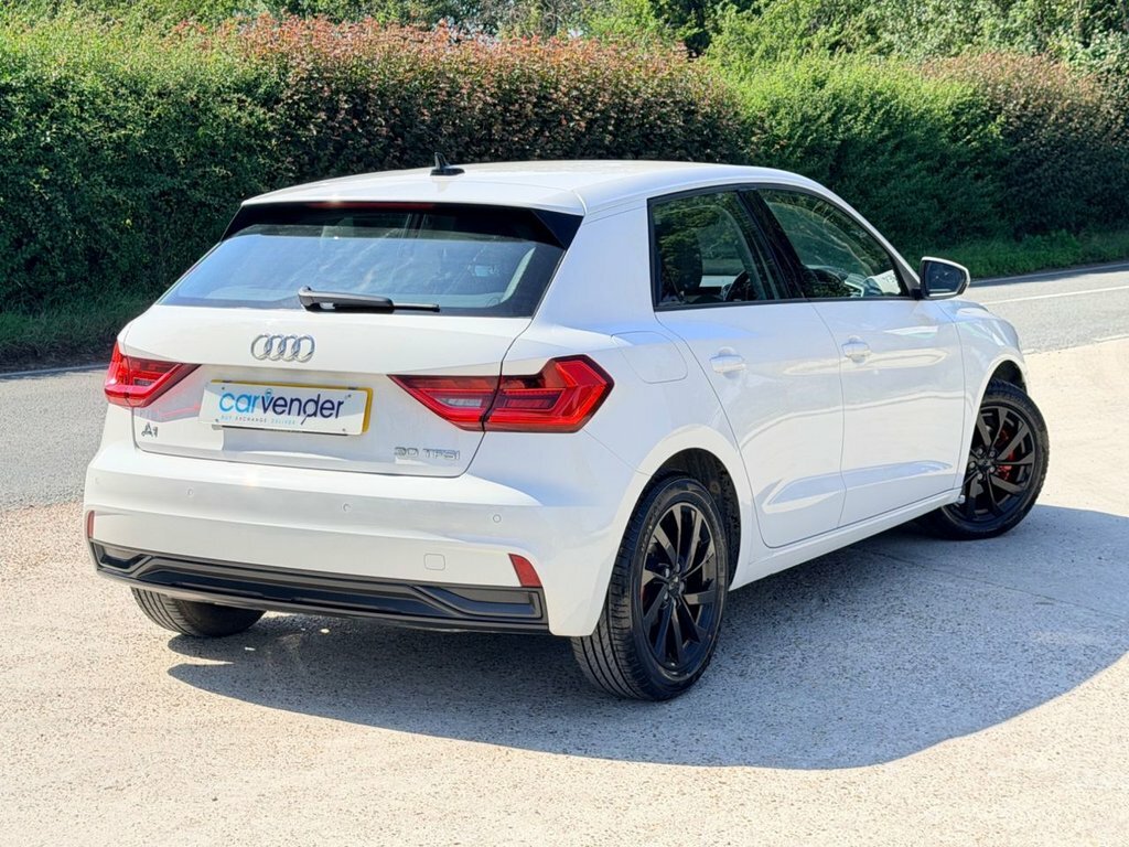 Audi A1 1L Sport EP19CZN White #4