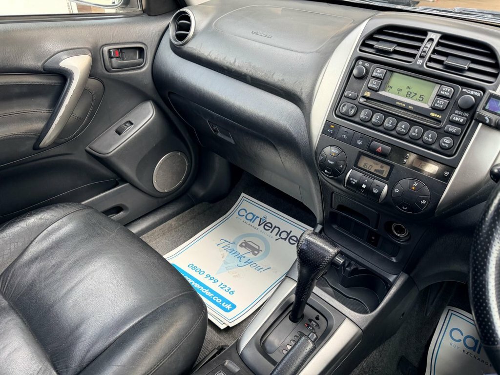 Toyota Rav 4 2.0 D-4d Xt-r 4Wd Grey #32