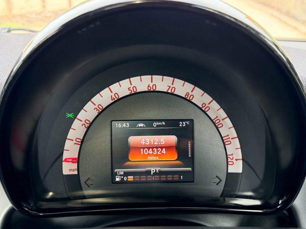 Smart Fortwo Coupe 0.9 Edition1 T White #29