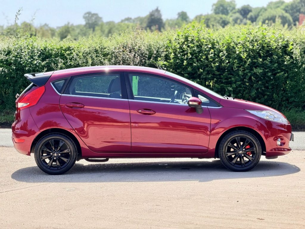 Ford Fiesta Hatchback Blue #5