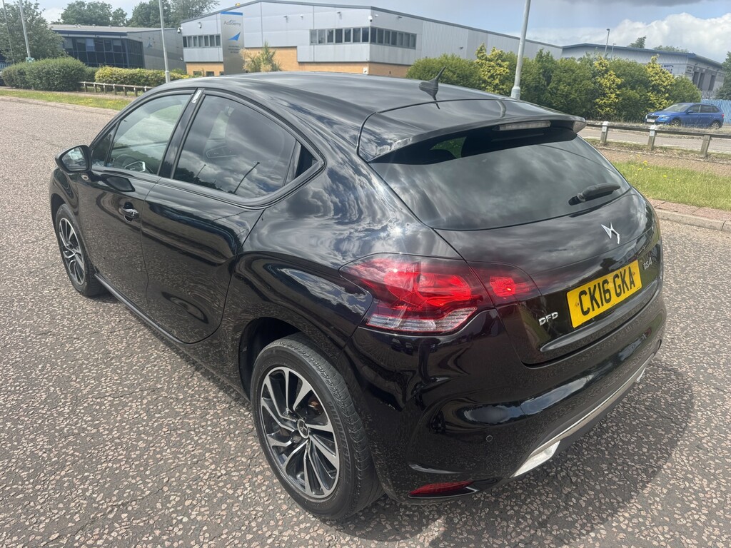 DS DS 4 1.6 Bluehdi Elegance 2016 Black #4
