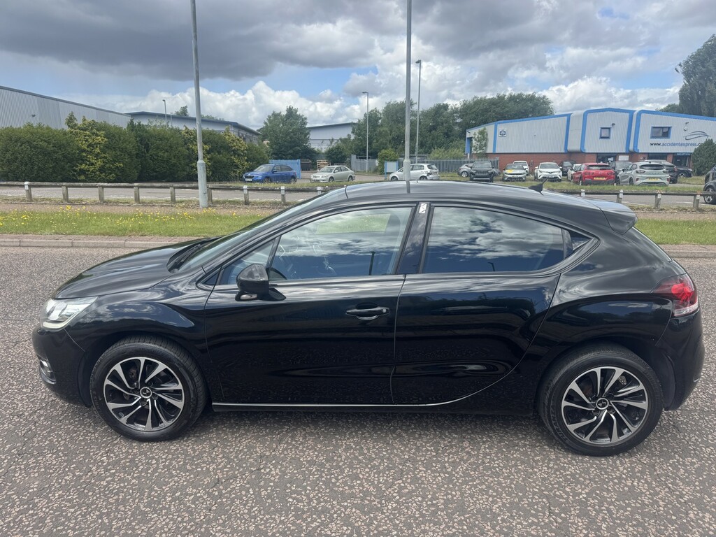 DS DS 4 1.6 Bluehdi Elegance 2016 Black #3