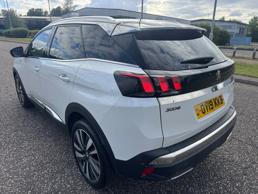 Peugeot 3008 1.2 Puretech Gt Line White #4